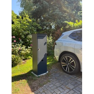 Nástěnná skříňka Stojan pro nabíjecí stanici pro vozy VW Audi Seat a Škoda Uzamykatelná
