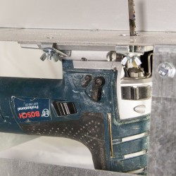 Tavolo per seghetti alternativi Tavolo per seghetti alternativi con recinzione adatto a tutti i seghetti alternativi